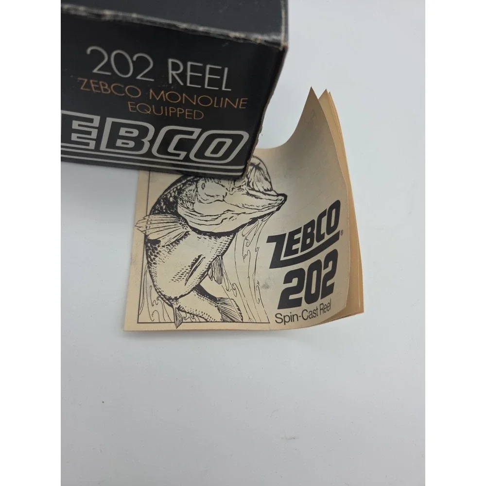 FISHING REEL ZEBCO 202 CLOSED REEL MADE IN AMERICA TESTED WORKING With BOX